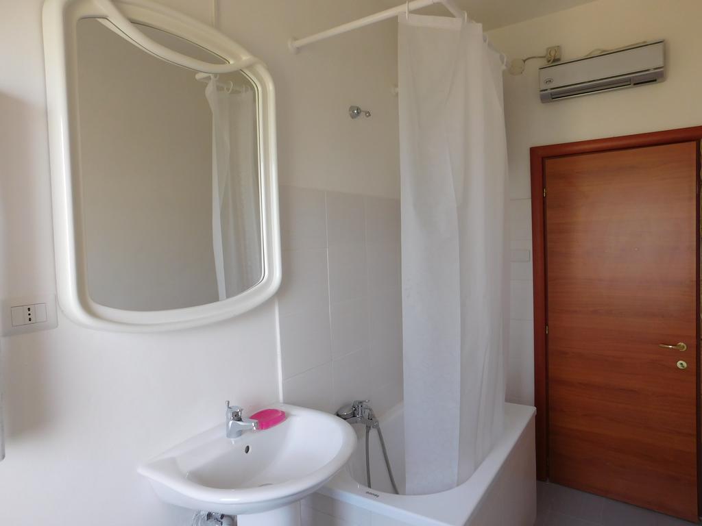 I Ventitre Passi B&B Minturno Bagian luar foto
